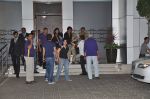 Shahrukh Khan returns after victorious IPL semi-final match in Airport, Mumbai on 23rd May 2012 (10).JPG